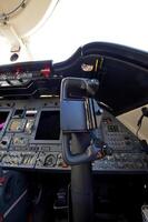 Pilot Cockpit im ein vip kommerziell Flugzeug foto