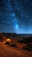 Sterne nachlaufend im das Nacht Himmel Über ein Leise Wüste foto