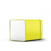 Gelbe quadratische Blechdose Verpackungsmodell für Ihr Designprojekt - Mock-up 3D-Darstellung auf weißem Hintergrund isolieren. foto