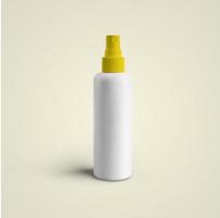 3D-Rendering leere weiße kosmetische Plastiksprühflasche mit gelber Kappe auf grauem Hintergrund. fit für Ihr Mockup-Design. foto