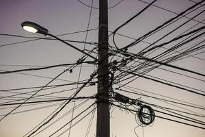 Gitter mit elektrisch Kabel foto