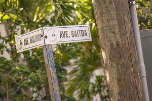 dominicus dominikanisch Republik 6 Februar 2020 Wegweiser mit das Name von das Straßen im dominicus foto