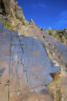 Petroglyphen innerhalb das archäologisch Landschaft von tamgaly. Almatie Bereich, Kasachstan foto