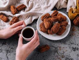 Morgen Kaffee brechen mit Schokolade Kekse foto