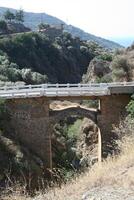 Brücke im das Landschaft im Kreta, Griechenland foto