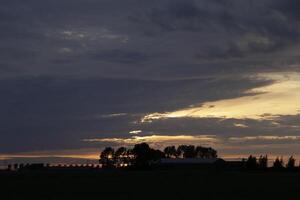 Sonnenuntergang im das Niederlande foto