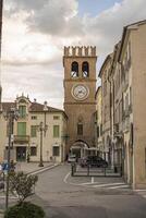 lendinara Italien 22 April 2022 Aussicht von das historisch Stadt, Dorf von lendinara foto