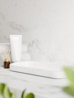 ein Raum zum präsentieren Produkte auf ein Weiß Marmor Tablett auf ein Weiß Marmor Badezimmer Arbeitsplatte. foto