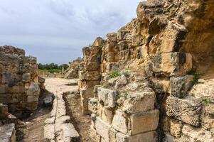 Überreste von das Antiquität Stadt Salamis ein Eisen Alter Stadt Königreich und ein uralt Stadt im das Osten von das Mittelmeer Insel von Zypern 5 foto