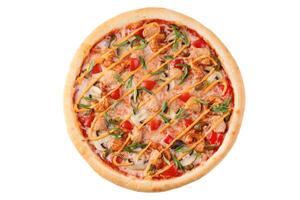 appetitlich Peperoni Pizza, auf ein Weiß Hintergrund, isolieren, zum ein Essen Lieferung Grundstück, foto