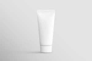Kosmetikflaschen für das Design von Schönheitsprodukten. weiße Verpackung für Mockups. foto