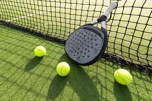 Paddel Tennis Schläger und Ball foto