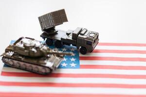 Waffen, Militär- liefert im das USA, Konzept. 3d Rendern isoliert auf Weiß Hintergrund foto