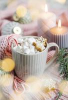 Weihnachtsheiße Schokolade mit Marshmallow foto