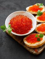 Sandwiches mit rotem Kaviar