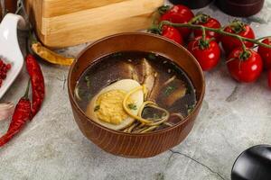 japanisch Miso Suppe mit Hähnchen foto