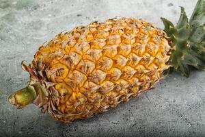 frisch reif Süss saftig Ananas foto