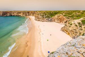 schön Bucht und sandig Strand von Praia tun beliche in der Nähe von cabo sao Vicente, Algarve Region, Portugal foto