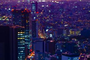 ein Sonnenuntergang Miniatur städtisch Stadtbild im Tokyo hoch Winkel Kippverschiebung foto