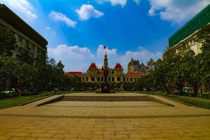 nguyen Farbton Straße im ho Chi minh breit Schuss foto