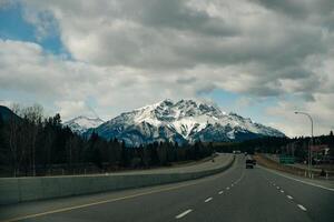 Transkanada Autobahn im banff National Park, zeigen das Tierwelt Kreuzung Überführung foto