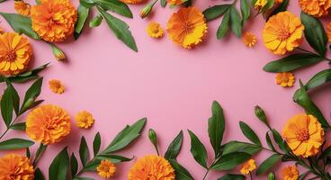 Anordnung von Orange Blumen auf Rosa Hintergrund foto