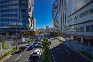 ein der Verkehr Marmelade beim das Stadt Straße im Yokohama breit Schuss foto