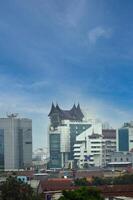 Aussicht von das Stadt von Jakarta von ein Höhe foto
