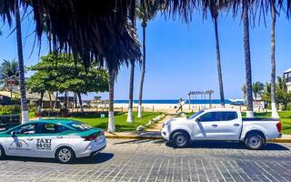 puerto escondido Oaxaca Mexiko 2023 schön bunt Tourist Strand Straße Bürgersteig Stadt puerto escondido Mexiko. foto