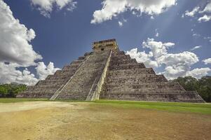 die Pyramide von Chichen Itza foto