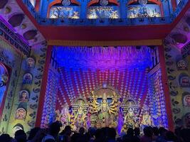 Göttin Durga Puja dekoriert pandal. größte religiös Festival von Hindu Dharma foto