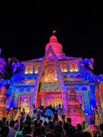 Göttin Durga Puja dekoriert pandal. größte religiös Festival von Hindu Dharma foto