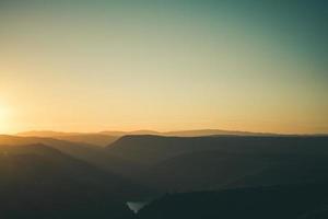 Sonnenuntergang am Berg foto