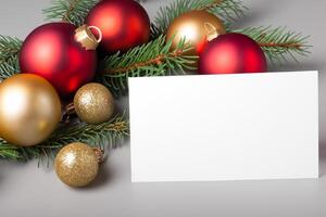 schön Attrappe, Lehrmodell, Simulation Weiß Karte mit Weihnachten Ornamente, ein festlich berühren zum Ihre Urlaub Schöne Grüße foto