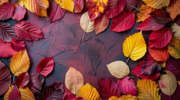 Herbst Szene mit fallen Blätter foto