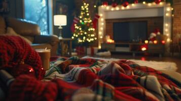ein gemütlich Leben Zimmer mit ein Familie kuschelte oben auf das Couch unter warm Decken Aufpassen klassisch Weihnachten Filme und nippen heiß Kakao foto