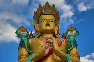 Lord Buddha in friedlichem Mudra foto