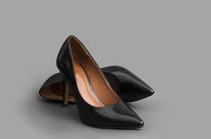 Schuhe mit Stilettoabsatz für den Katalog. elegante High Heels auf weißem Hintergrund. attraktive Absatzbilder für Boutique-Kataloge.