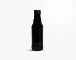 Stehendes dunkles Glasflaschenmodell. unbeschriftete Flasche, leerer Etikettenraum für Getränke und Gesundheitsmodellwerbung. foto