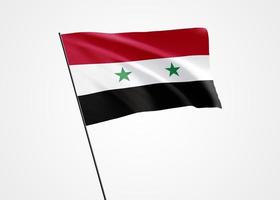 Syrien-Flagge hoch in den weißen Hintergrund isoliert. 17. april syrien unabhängigkeitstag. Weltnationalflaggensammlung Weltnationalflaggensammlung foto