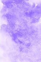 Illustration eines Aquarellhintergrundes mit einem abstrakten natürlichen Texturbild der violetten Farbe für Tapeten foto