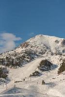 Skigebiet Grandvalira in Grau Roig Andorra in Zeiten von Covid19 im Winter 2021. foto