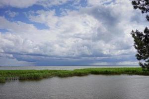 die Mündung an der Kurischen Nehrung im Kaliningrader Gebiet foto