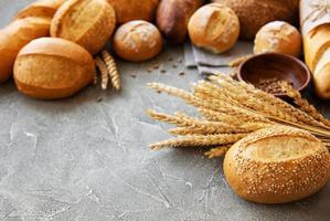Auswahl an gebackenem Brot