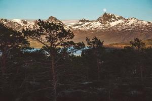 Norwegen Berge und Landschaften auf Skandinavien foto
