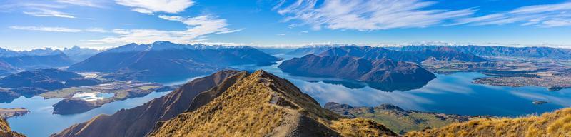 roy's peak mountain lake wanaka neuseeland panorama foto