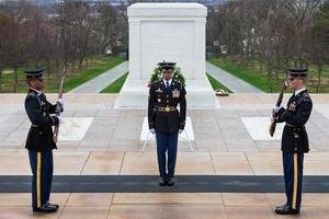 Wachablösung am Grab der Unbekannten, Arlington National Cemetery, Washington DC, USA foto