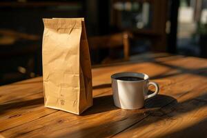 Kaffee und Papier Tasche auf hölzern Tabelle Hintergrund foto