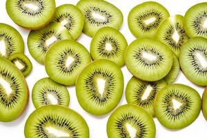 frisch geschnittene Kiwis foto