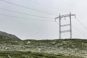 Blick auf Strommast von veslehodn veslehorn zur norwegischen Landschaft. foto